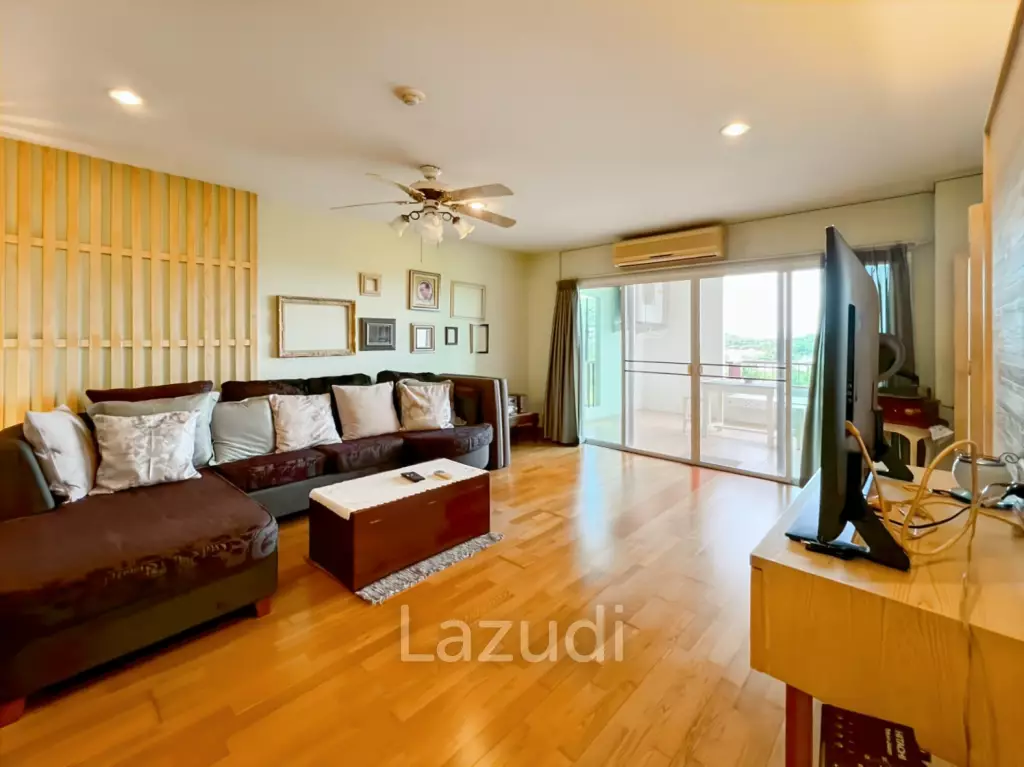 Blue Mountain : Spacious 2-Bedroom Condo with Scenic Views in Hua Hin