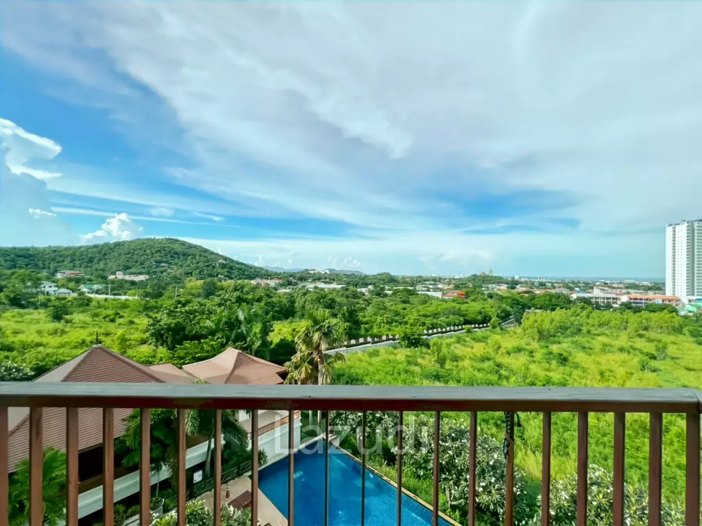 Blue Mountain : Spacious 2-Bedroom Condo with Scenic Views in Hua Hin