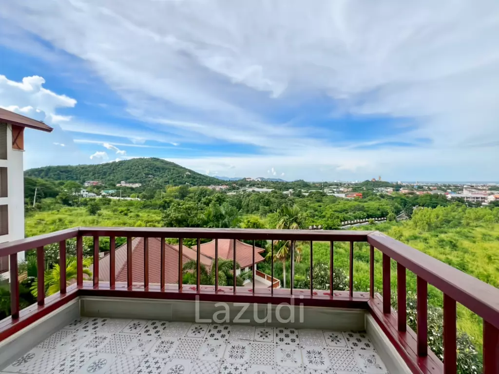 Blue Mountain : Spacious 2-Bedroom Condo with Scenic Views in Hua Hin