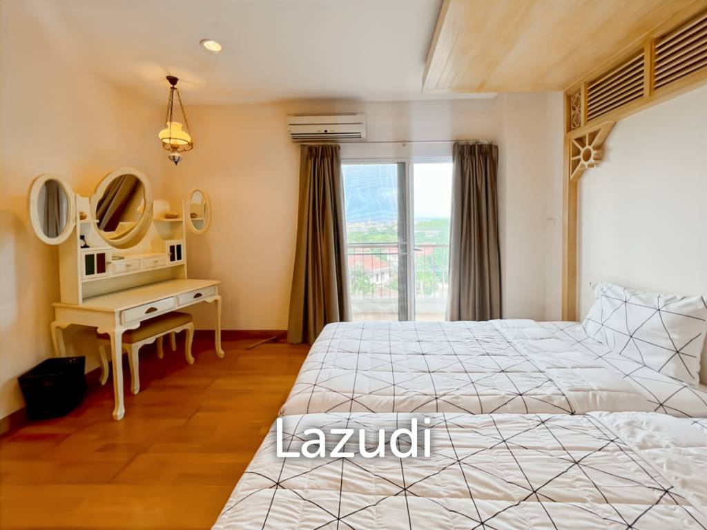 Blue Mountain : Spacious 2-Bedroom Condo with Scenic Views in Hua Hin