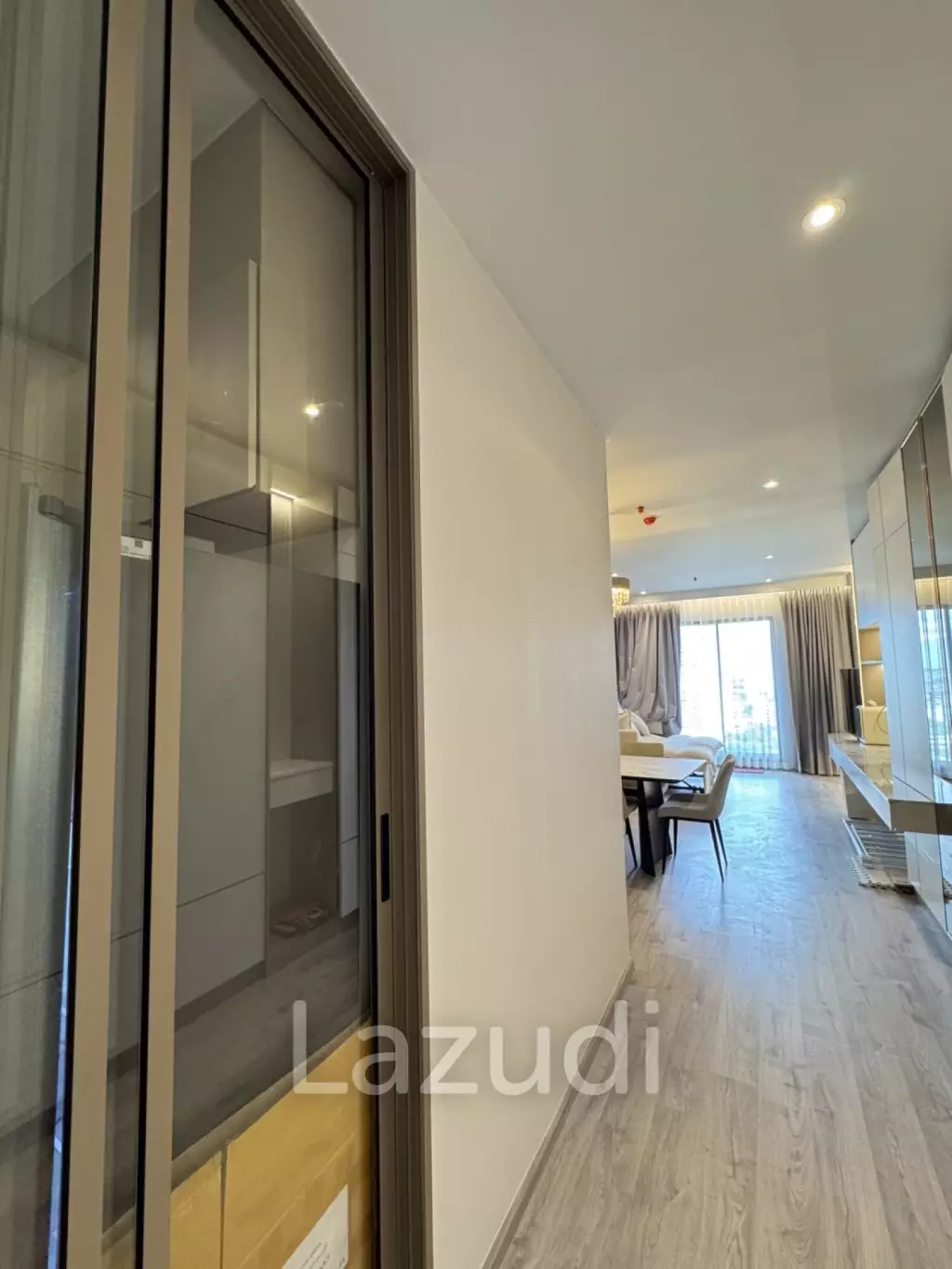 2 Bed 2 Bath 85 SQ.M RHYTHM Ekkamai Estate
