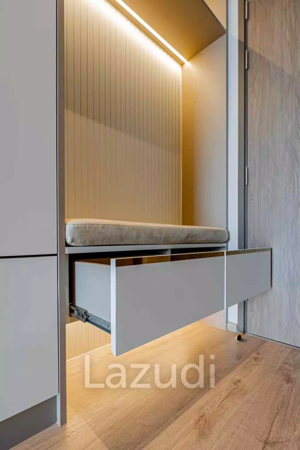 2 Bed 2 Bath 85 SQ.M RHYTHM Ekkamai Estate