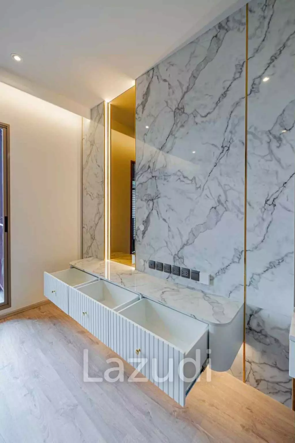 2 Bed 2 Bath 85 SQ.M RHYTHM Ekkamai Estate