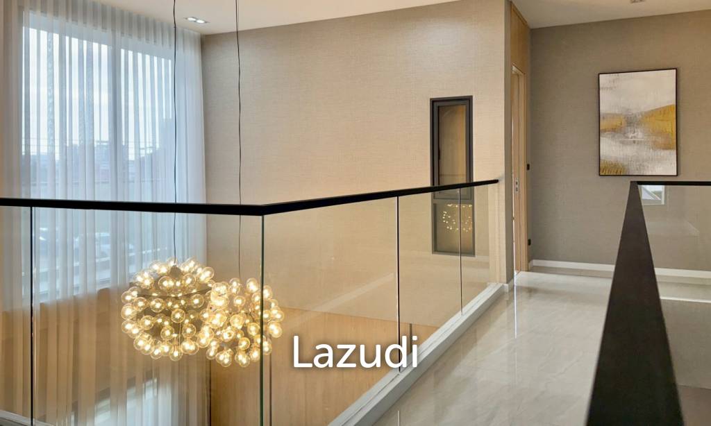 4 Bedrooms 6 Bathrooms 375 SQ.M. Luxury Vista Villa Pattaya