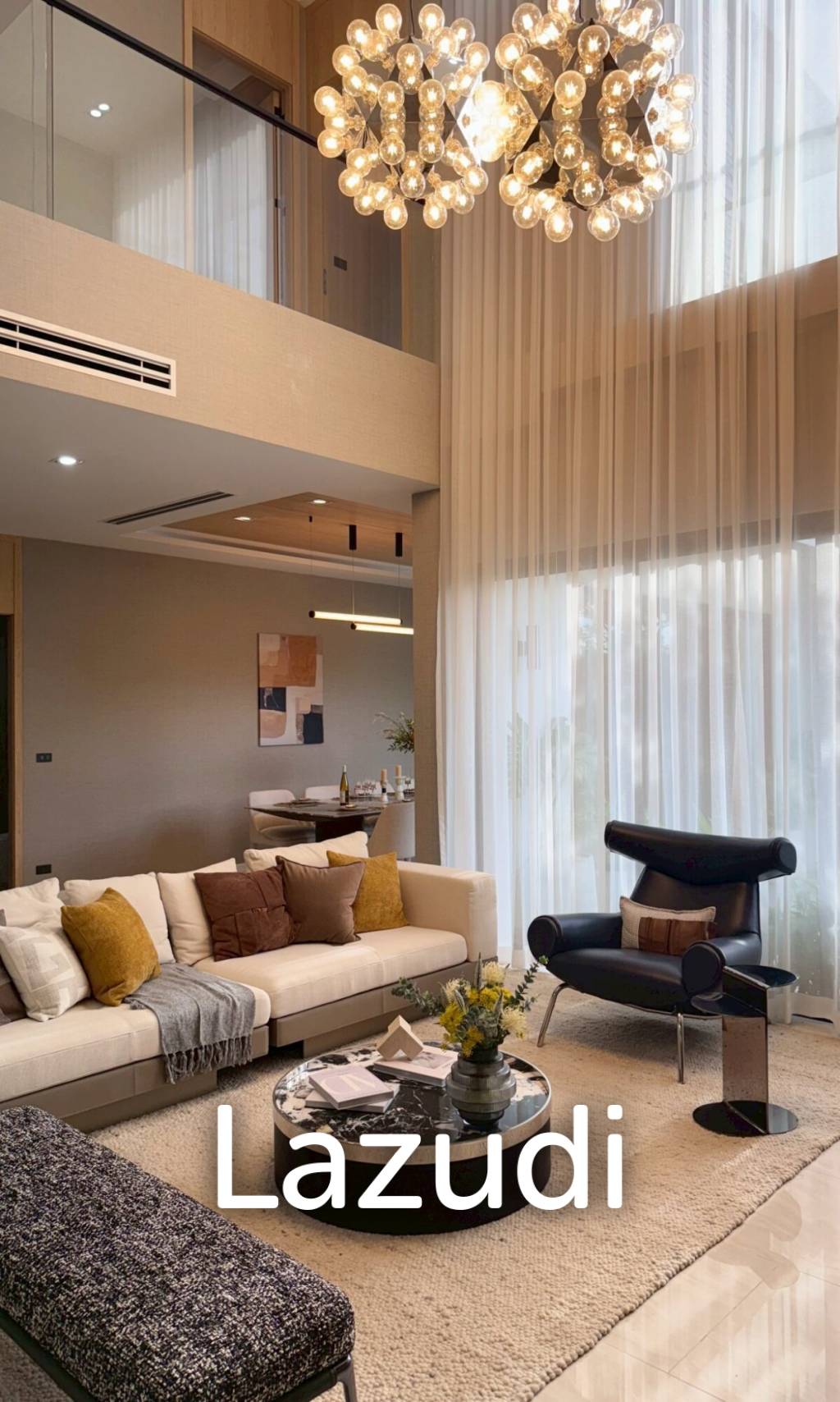 4 Bedrooms 6 Bathrooms 375 SQ.M. Luxury Vista Villa Pattaya