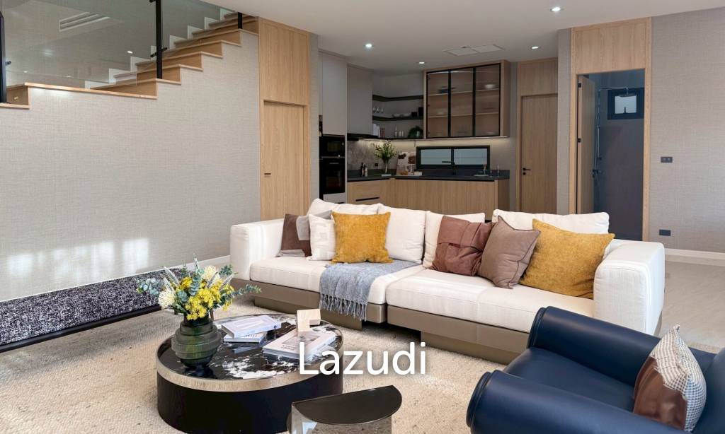 4 Bedrooms 6 Bathrooms 375 SQ.M. Luxury Vista Villa Pattaya