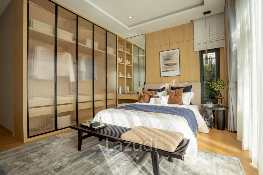 4 Bedrooms 6 Bathrooms 425 SQ.M. Luxury Vista Villa Pattaya