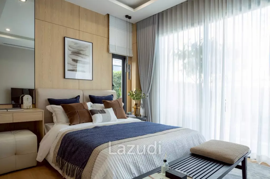 4 Bedrooms 6 Bathrooms 425 SQ.M. Luxury Vista Villa Pattaya