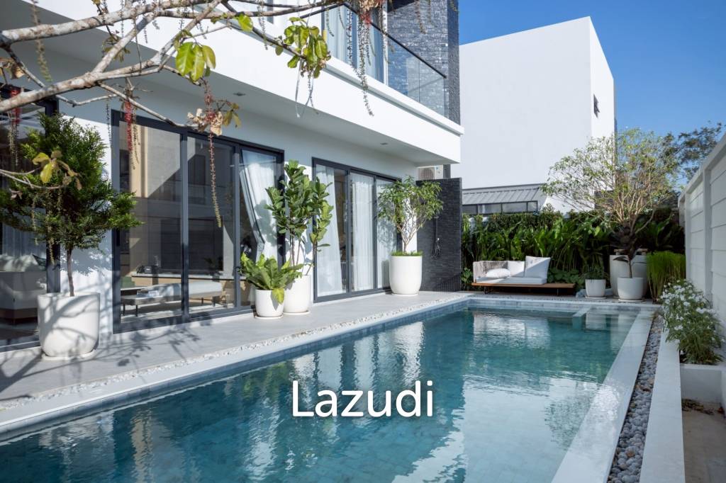 4 Bedrooms 6 Bathrooms 425 SQ.M. Luxury Vista Villa Pattaya