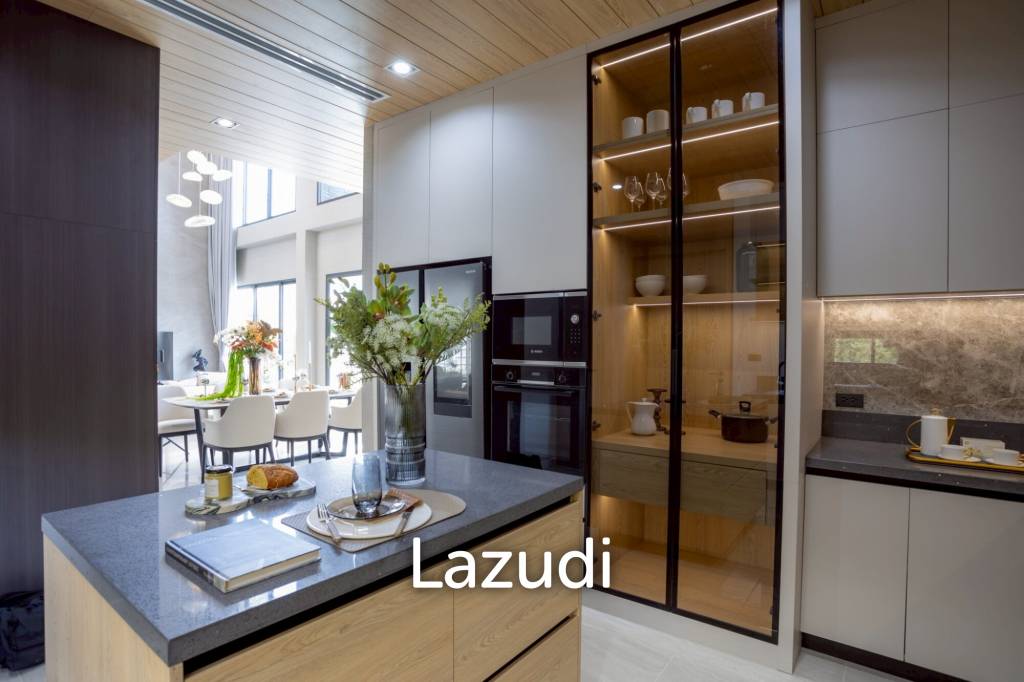 4 Bedrooms 6 Bathrooms 425 SQ.M. Luxury Vista Villa Pattaya