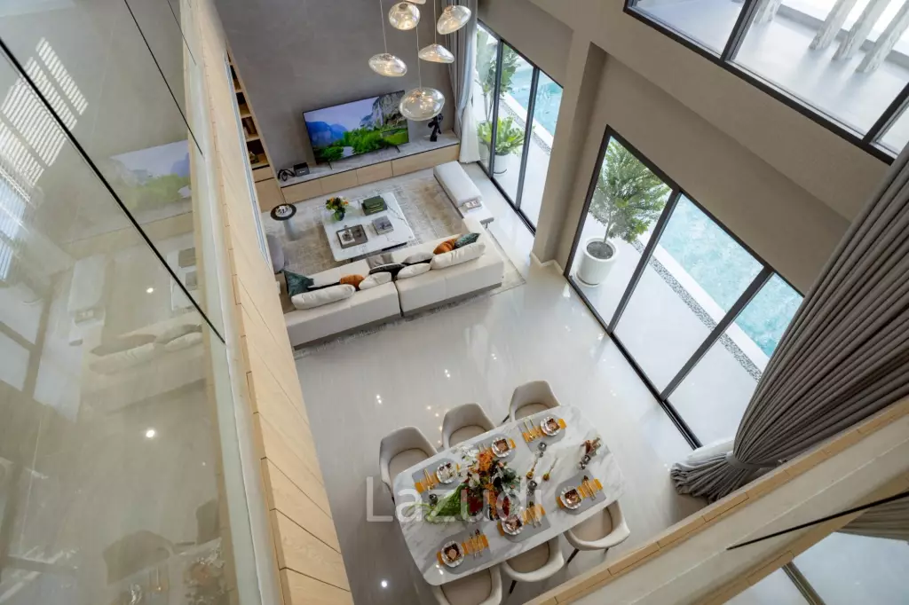4 Bedrooms 6 Bathrooms 425 SQ.M. Luxury Vista Villa Pattaya