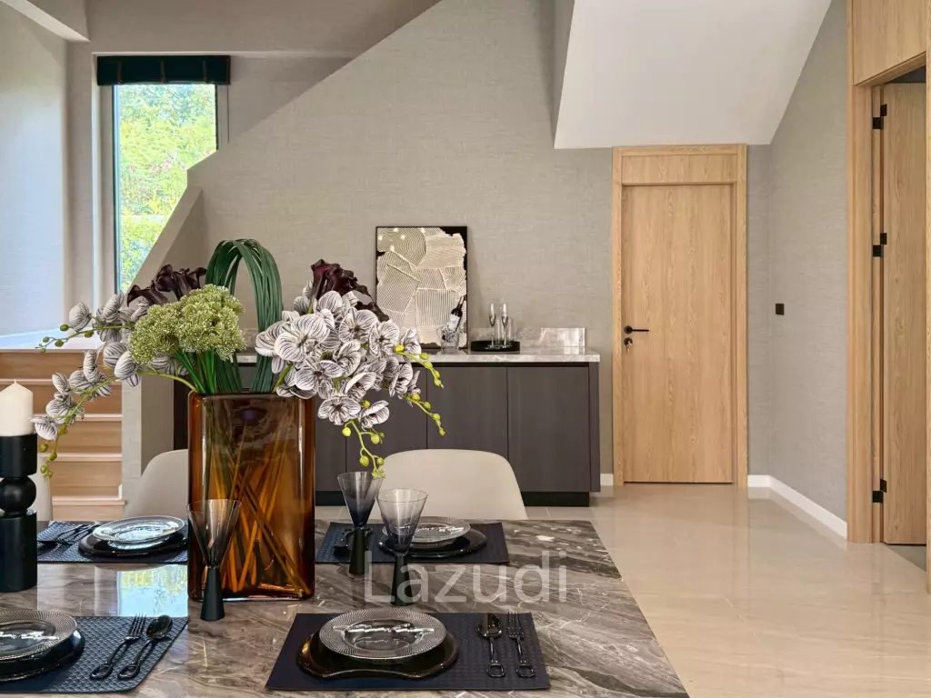 4 Bedrooms 6 Bathrooms 402 SQ.M. Luxury Vista Villa Pattaya