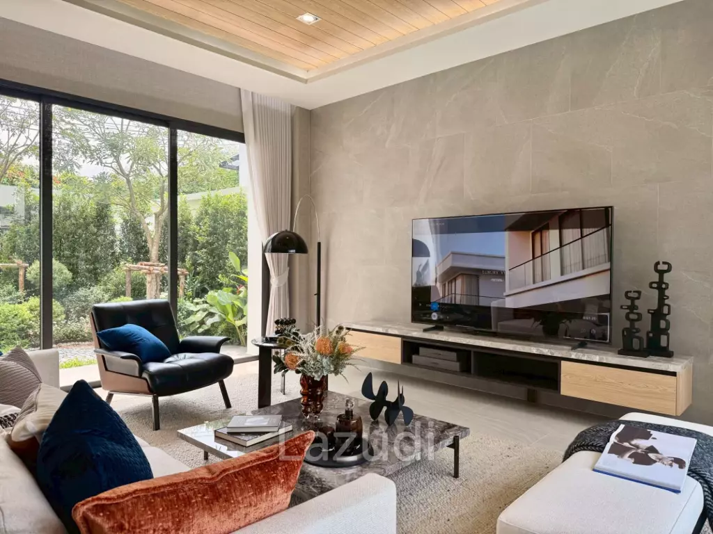 4 Bedrooms 6 Bathrooms 402 SQ.M. Luxury Vista Villa Pattaya