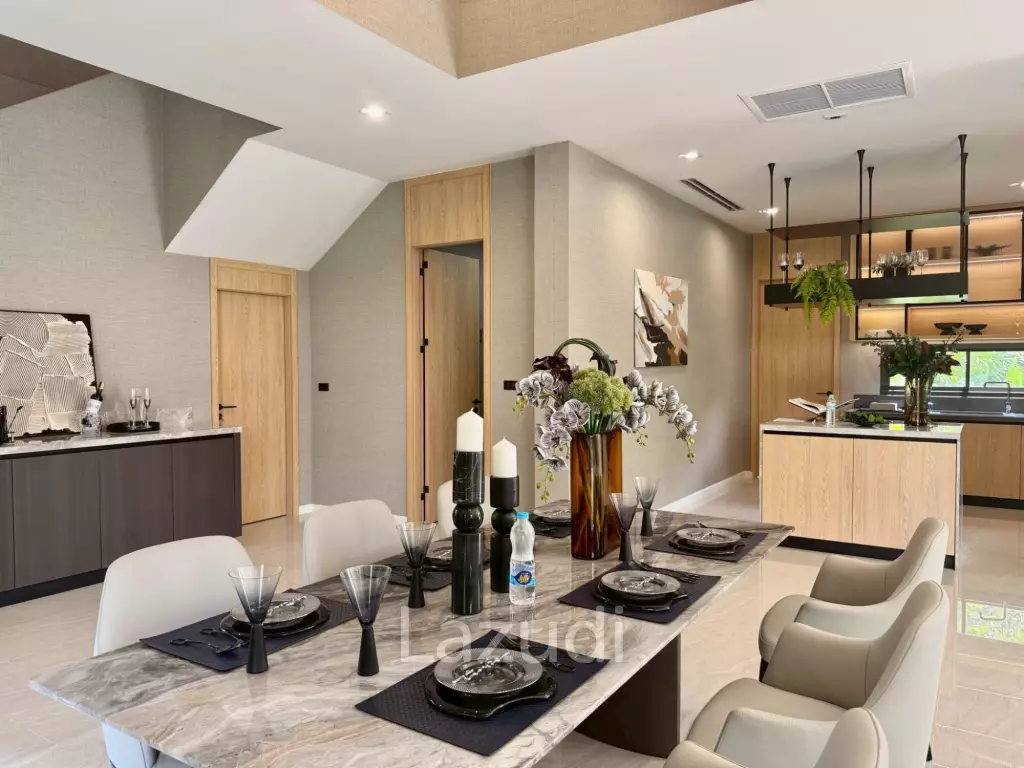 4 Bedrooms 6 Bathrooms 402 SQ.M. Luxury Vista Villa Pattaya