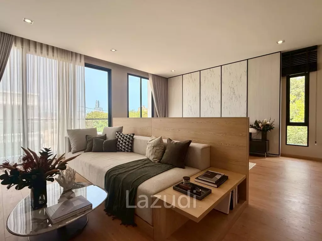 4 Bedrooms 6 Bathrooms 402 SQ.M. Luxury Vista Villa Pattaya