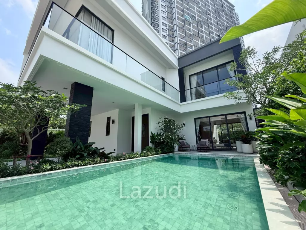 4 Bedrooms 6 Bathrooms 402 SQ.M. Luxury Vista Villa Pattaya