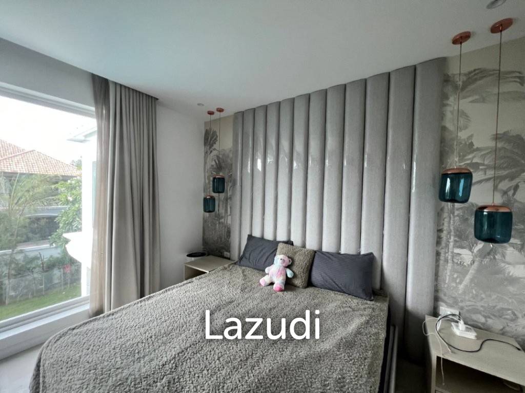 VINEYARDS : Luxury Fully renovated 4 bed pool villa close to town