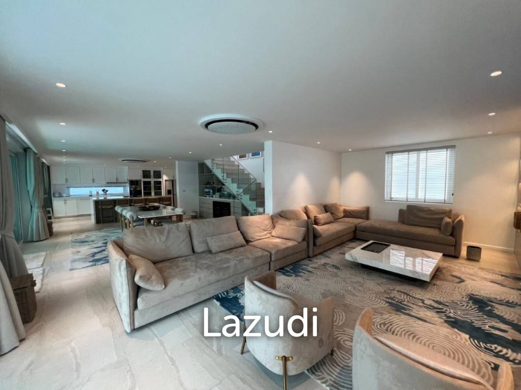 VINEYARDS : Luxury Fully renovated 4 bed pool villa close to town