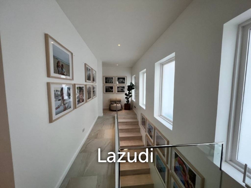 VINEYARDS : Luxury Fully renovated 4 bed pool villa close to town