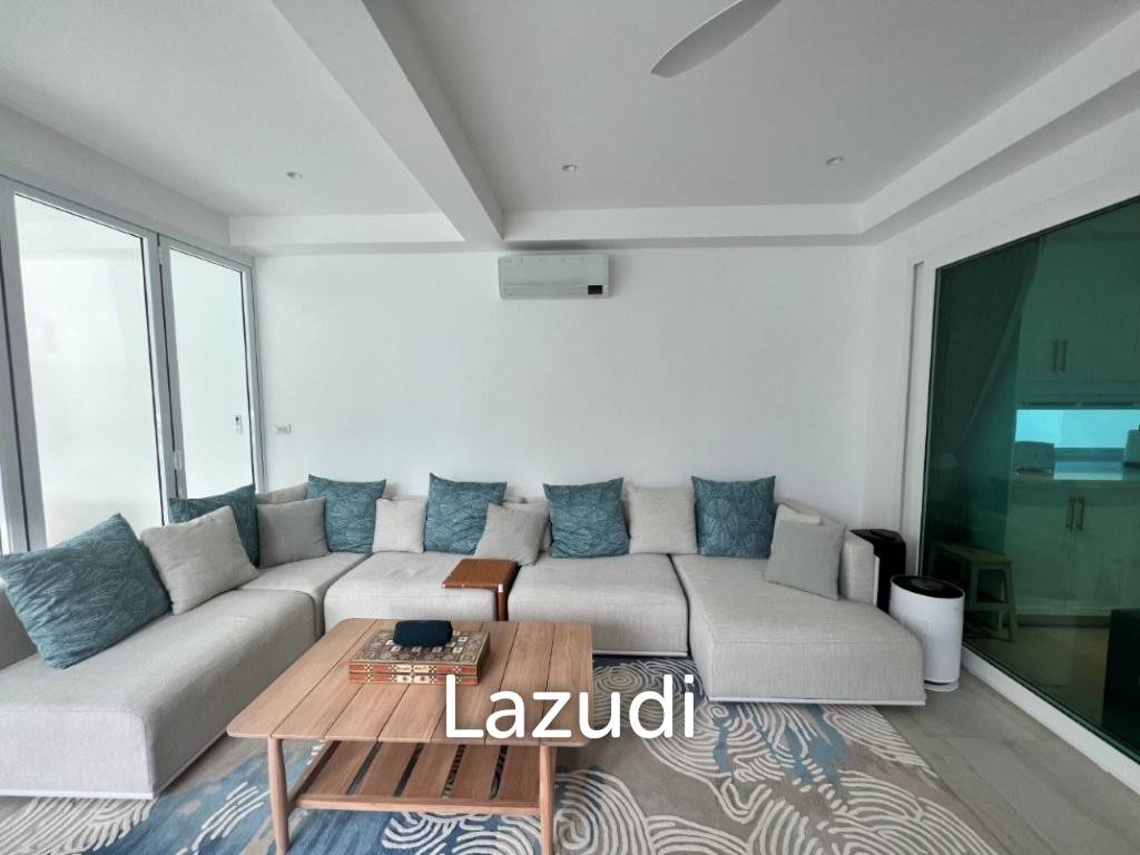 VINEYARDS : Luxury Fully renovated 4 bed pool villa close to town