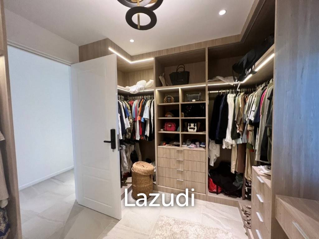 VINEYARDS : Luxury Fully renovated 4 bed pool villa close to town