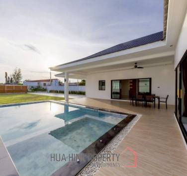 SOI 88 : Good value 3 bed pool villa only 2 available
