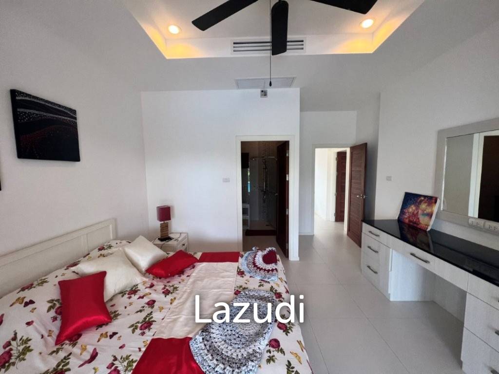 THE VIEWS : Luxury 3 bed pool villa with great views