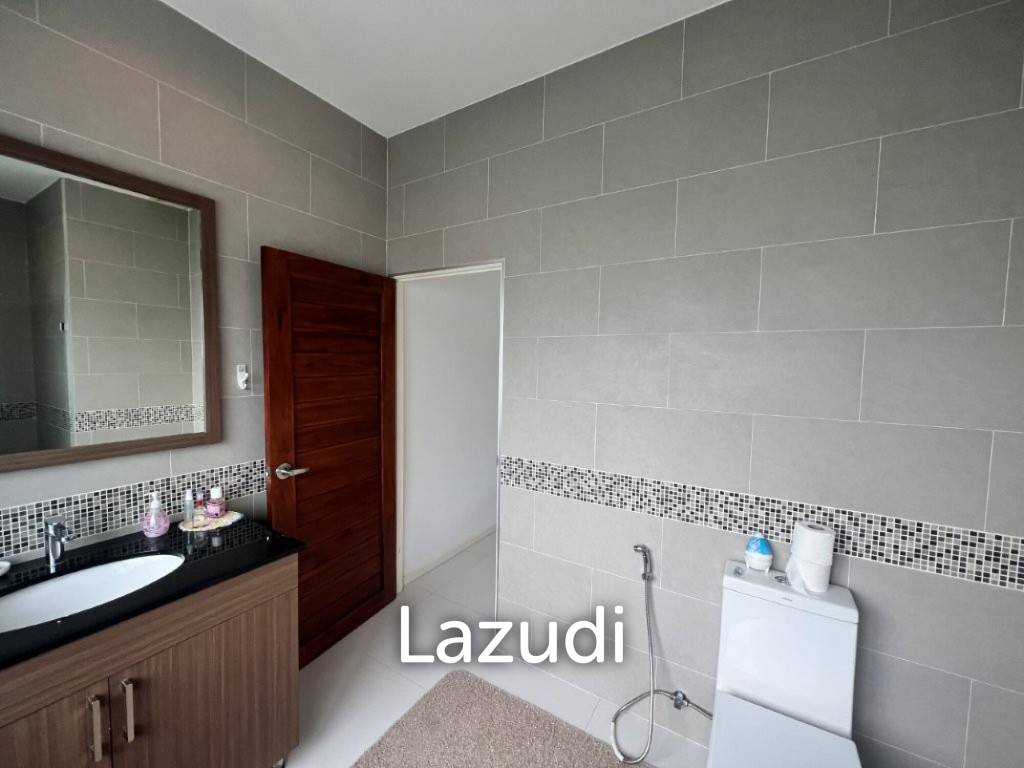 THE VIEWS : Luxury 3 bed pool villa with great views