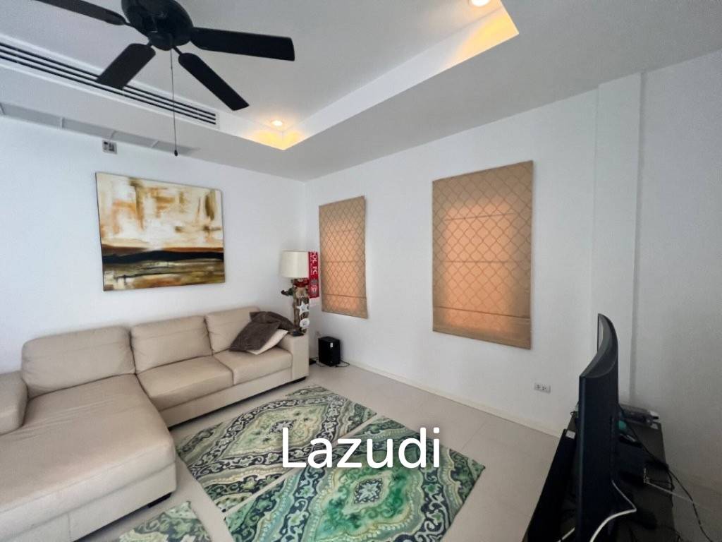 THE VIEWS : Luxury 3 bed pool villa with great views