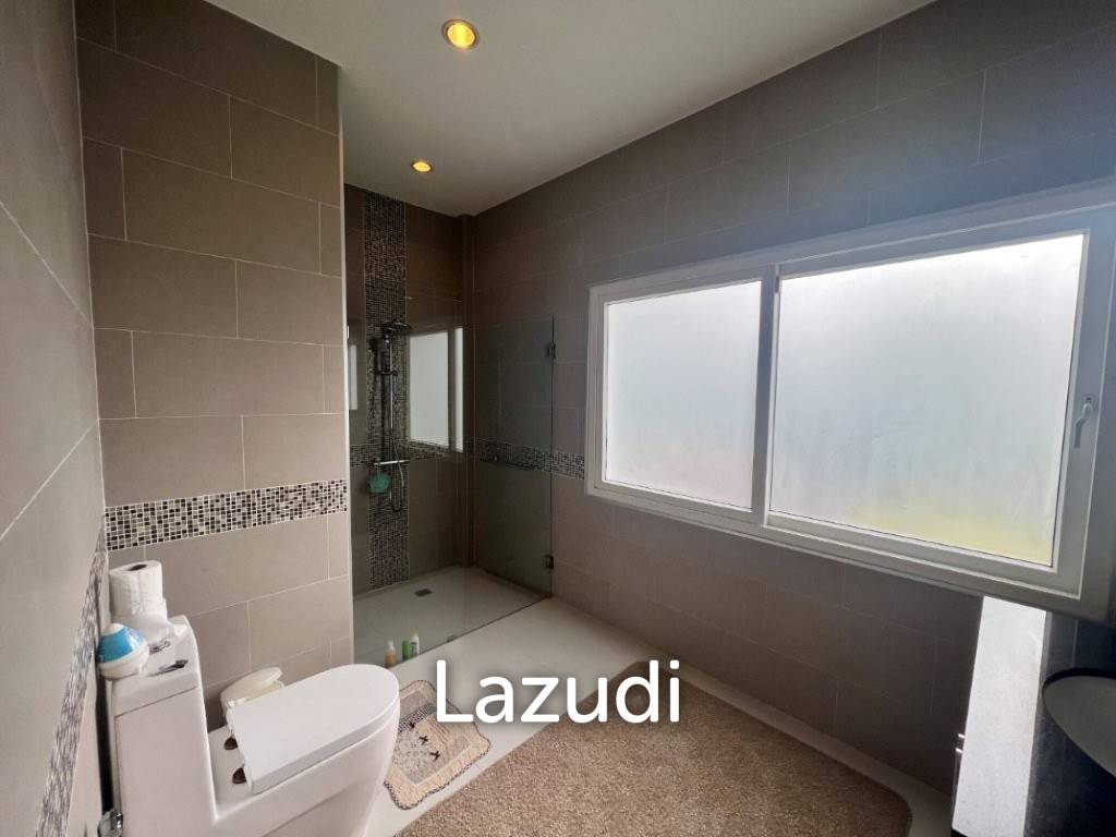 THE VIEWS : Luxury 3 bed pool villa with great views