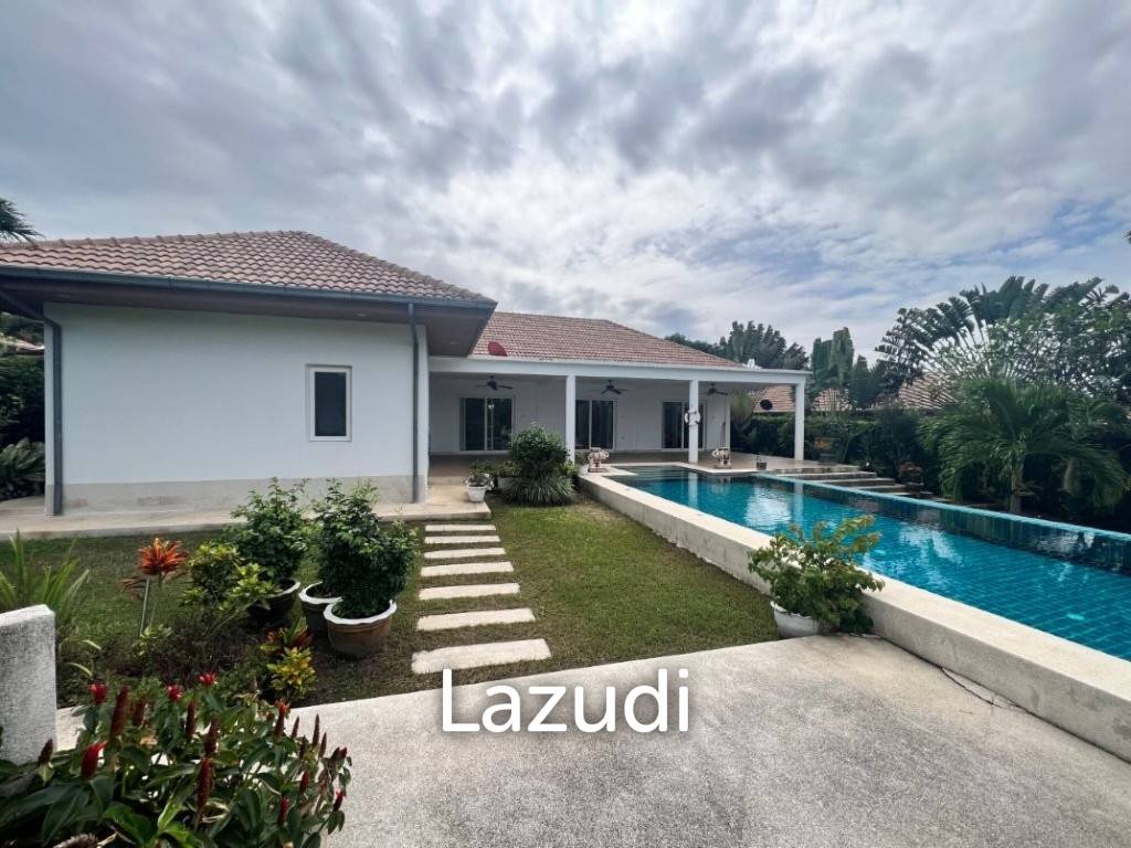 THE VIEWS : Luxury 3 bed pool villa with great views