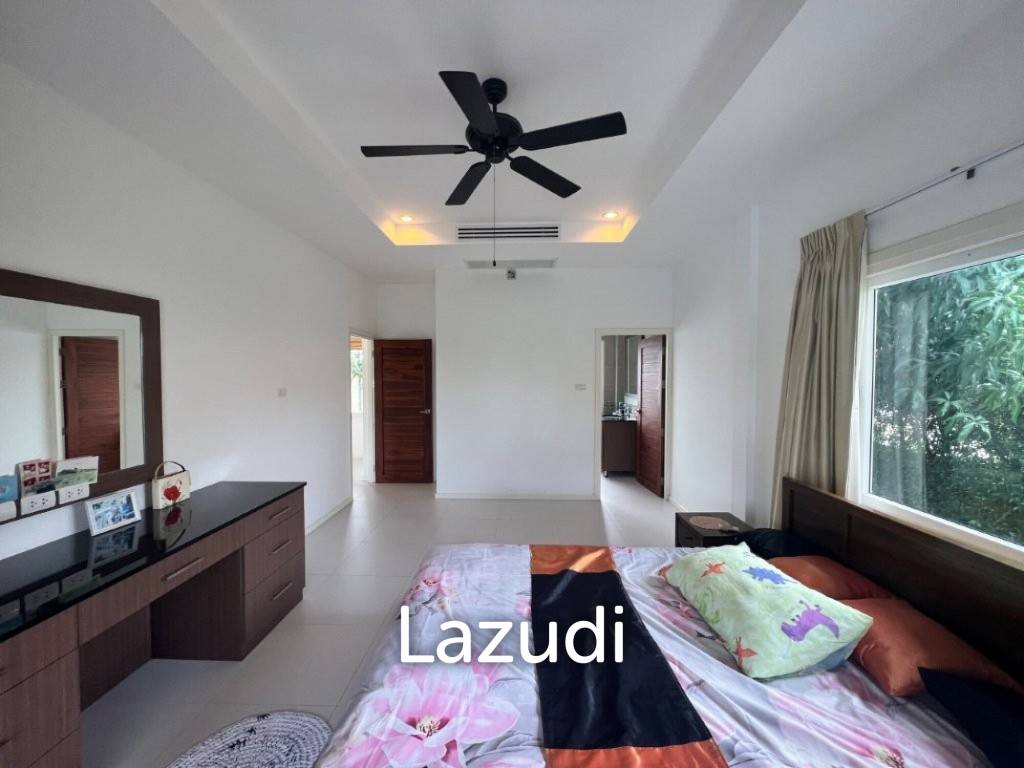 THE VIEWS : Luxury 3 bed pool villa with great views