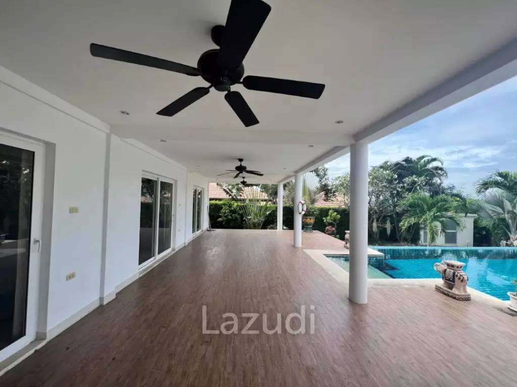 THE VIEWS : Luxury 3 bed pool villa with great views
