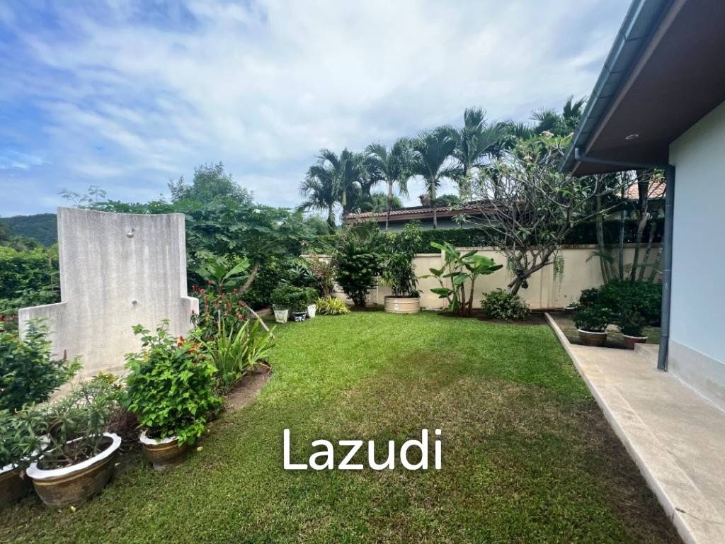 THE VIEWS : Luxury 3 bed pool villa with great views