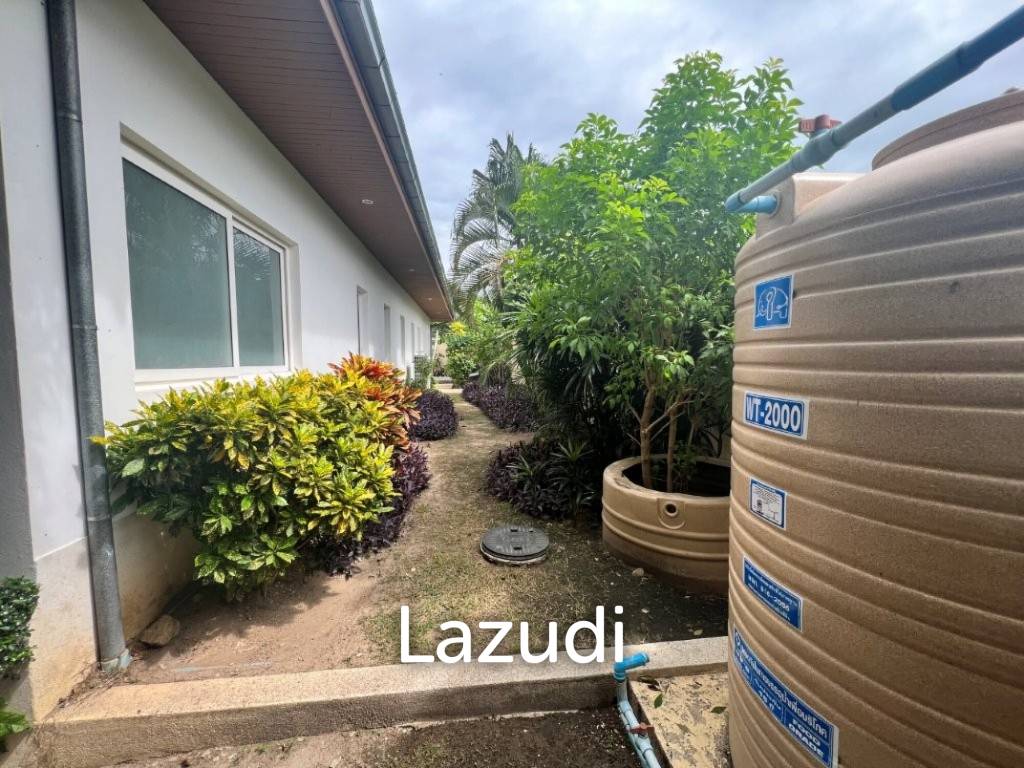 THE VIEWS : Luxury 3 bed pool villa with great views