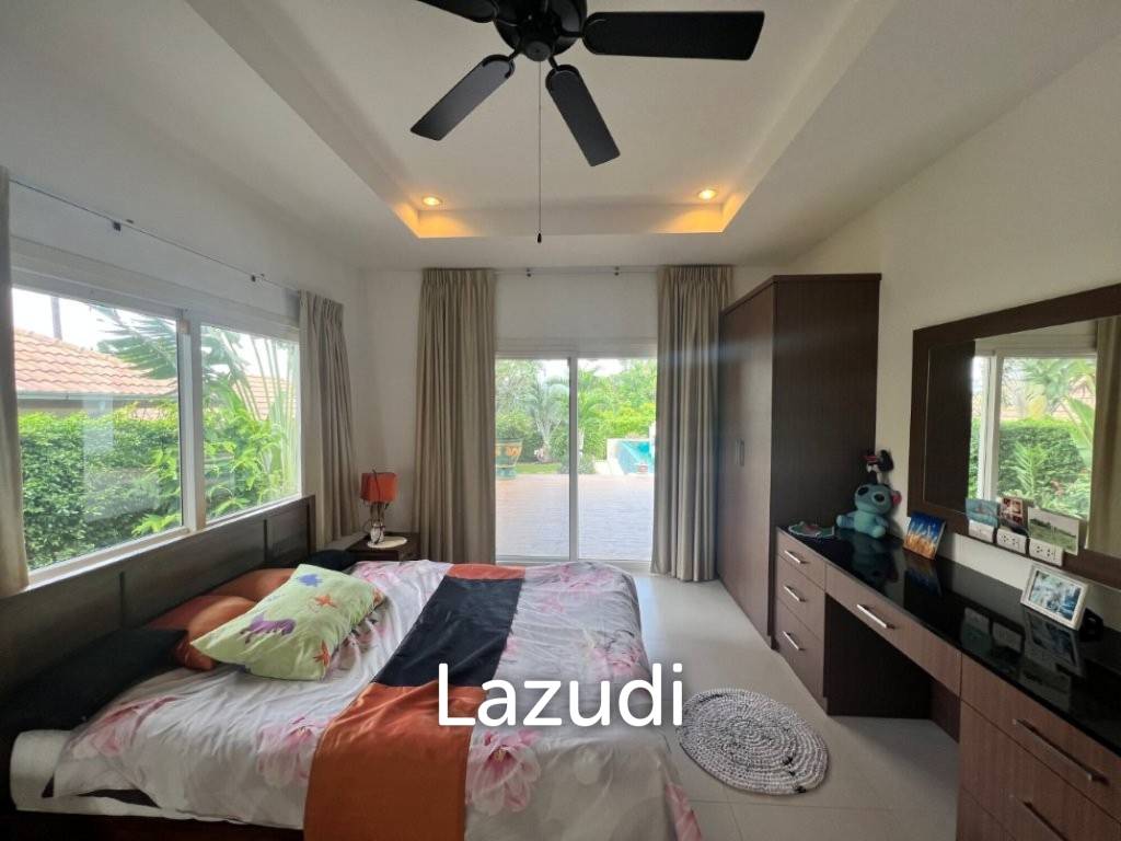 THE VIEWS : Luxury 3 bed pool villa with great views