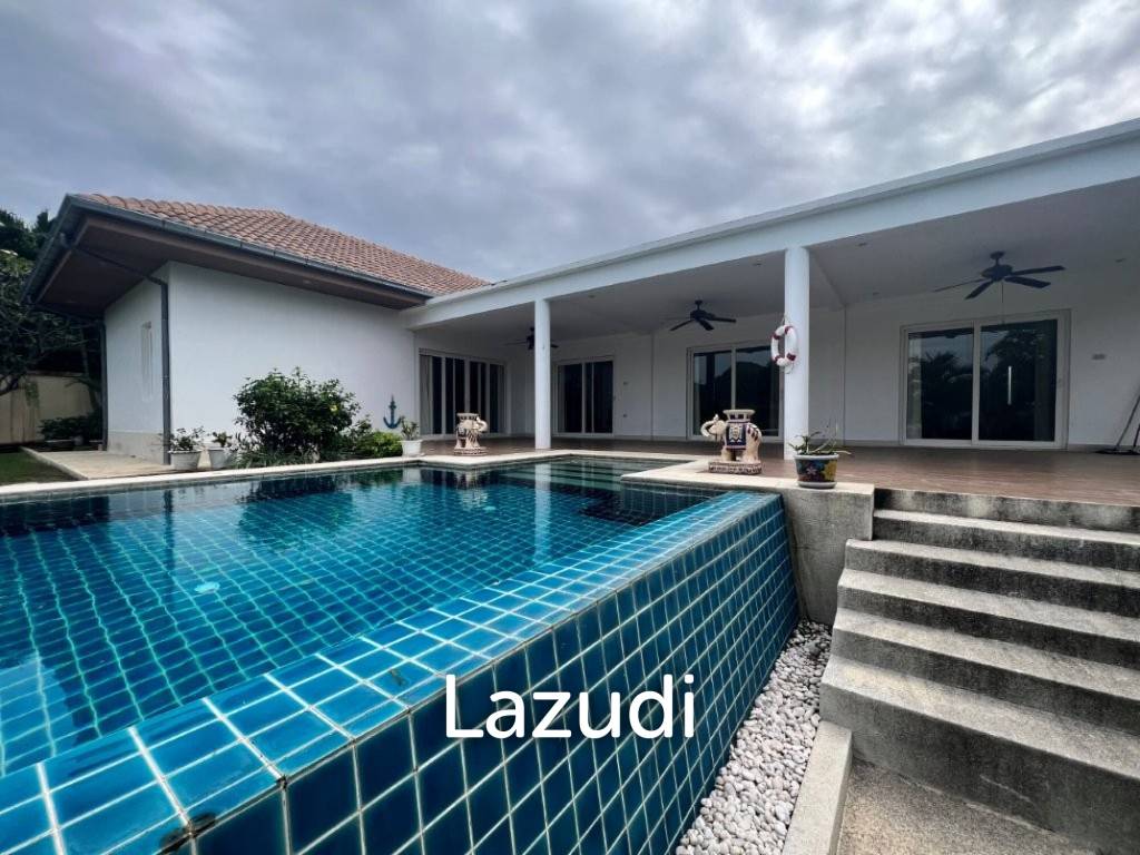 THE VIEWS : Luxury 3 bed pool villa with great views