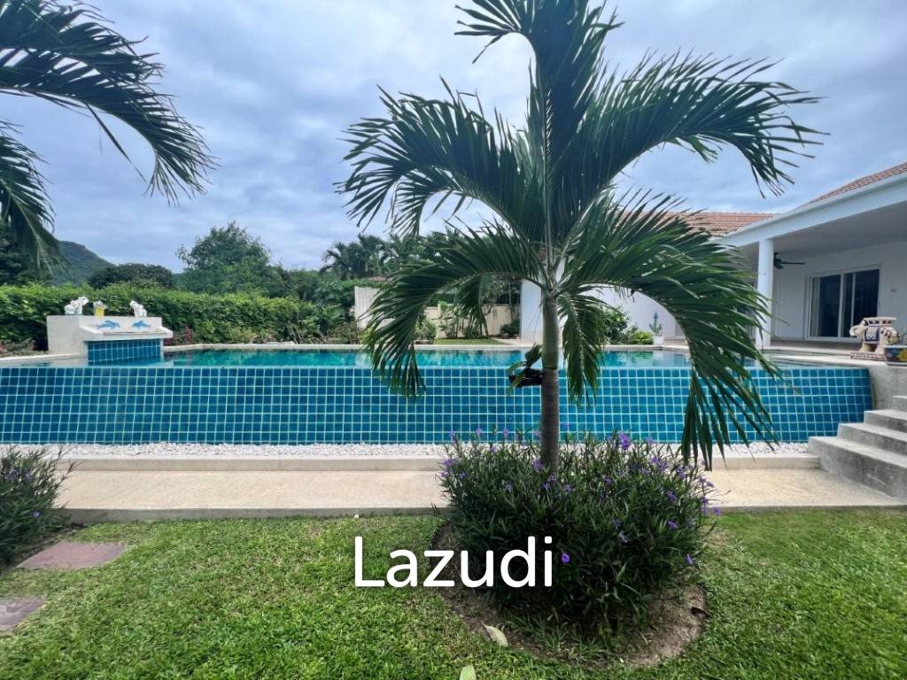 THE VIEWS : Luxury 3 bed pool villa with great views