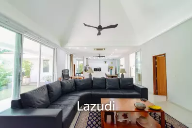 Stand Alone Luxury 3 bed pool villa on SOI 88 GREAT LOCATION