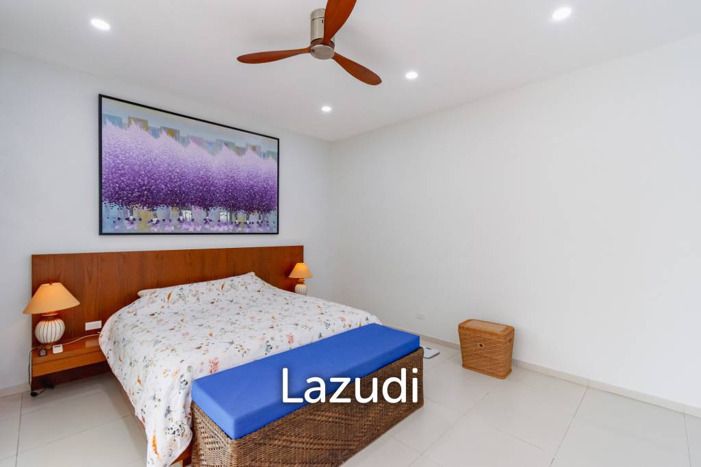 2,544 ตร.ม 3 เตียง 4 อาบน้ำ วิลล่า For ขาย