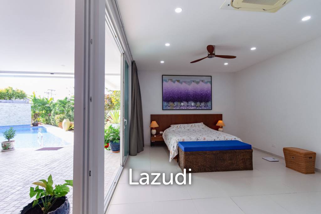 2,544 ตร.ม 3 เตียง 4 อาบน้ำ วิลล่า For ขาย