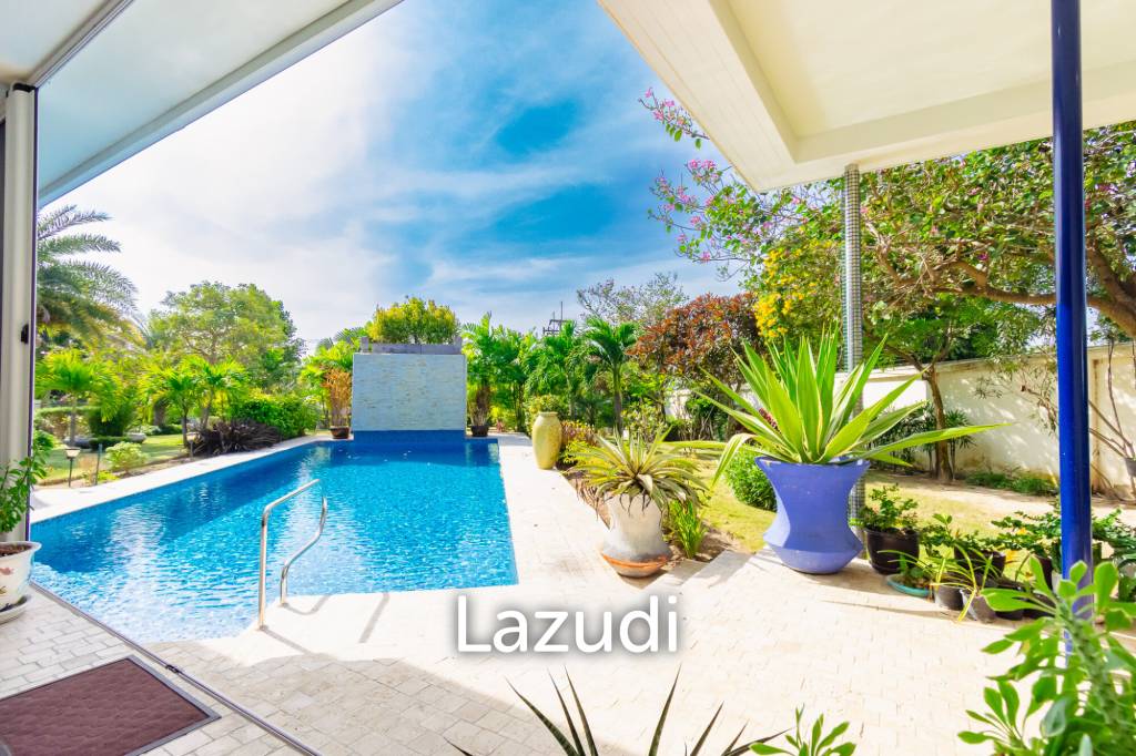 2,544 ตร.ม 3 เตียง 4 อาบน้ำ วิลล่า For ขาย