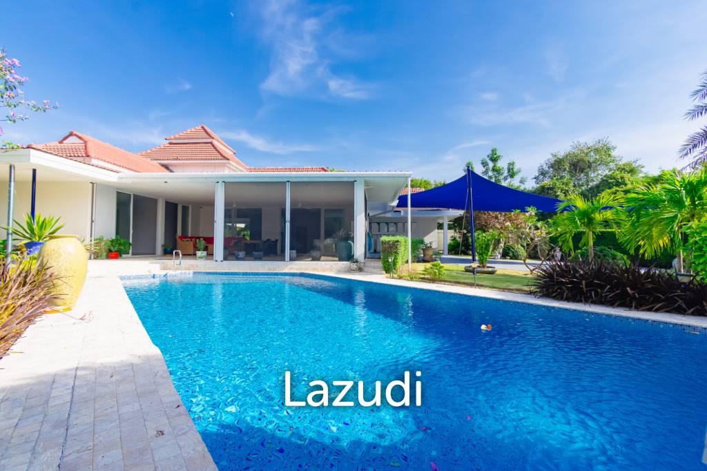 2,544 ตร.ม 3 เตียง 4 อาบน้ำ วิลล่า For ขาย