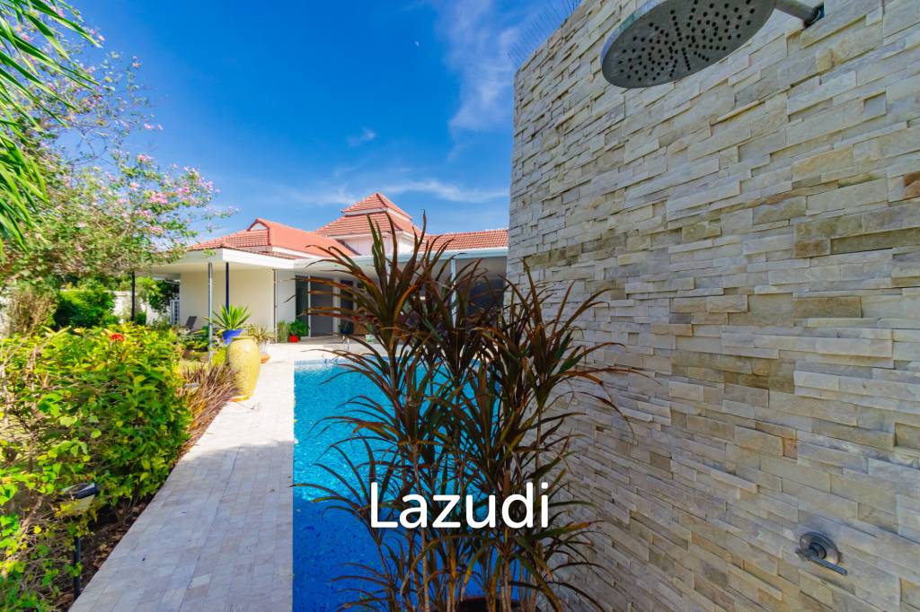 2,544 ตร.ม 3 เตียง 4 อาบน้ำ วิลล่า For ขาย