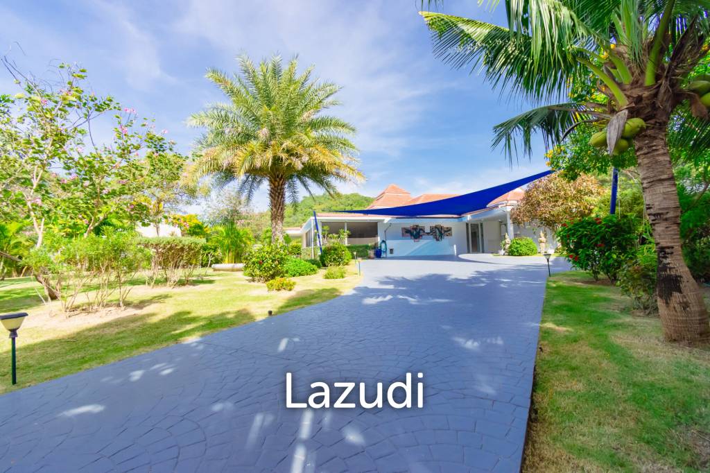 2,544 ตร.ม 3 เตียง 4 อาบน้ำ วิลล่า For ขาย