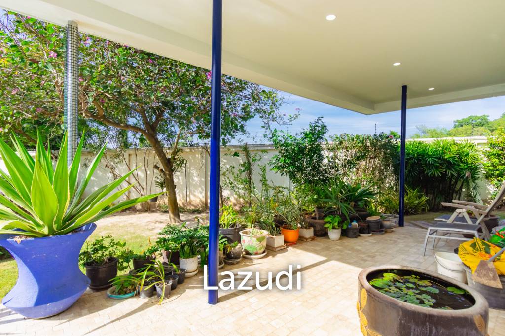 2,544 ตร.ม 3 เตียง 4 อาบน้ำ วิลล่า For ขาย