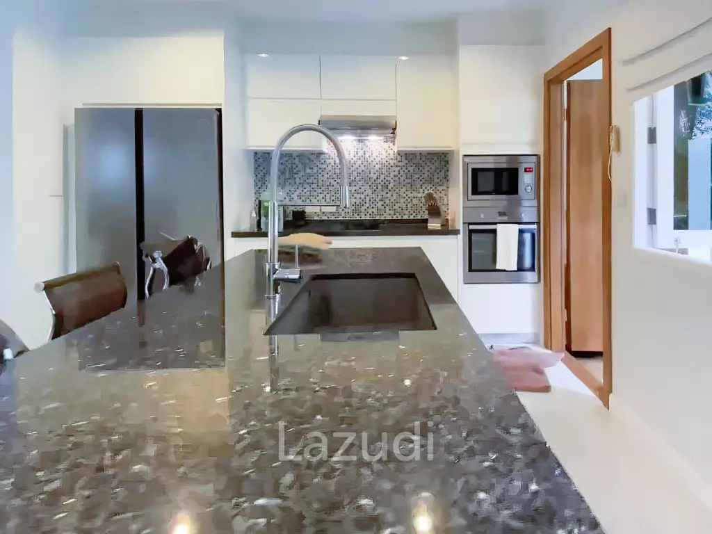 Your tropical retreat with great investment potential!