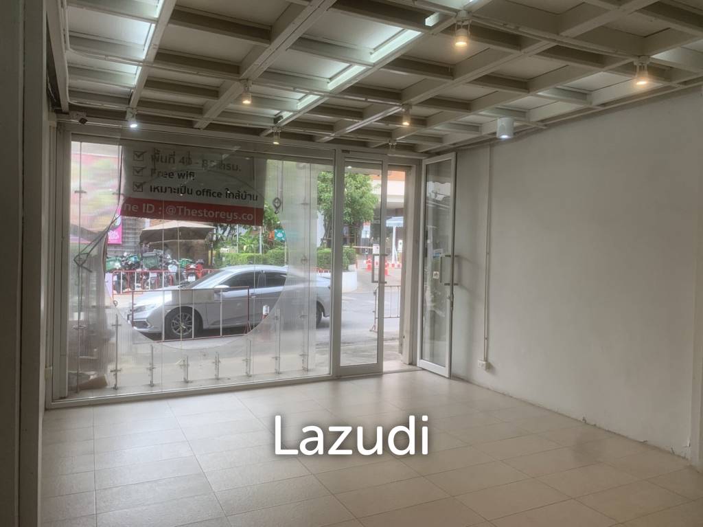 Prime Retail Space in Vibrant Bangkok District