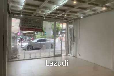 Prime Retail Space in Vibrant Bangkok District