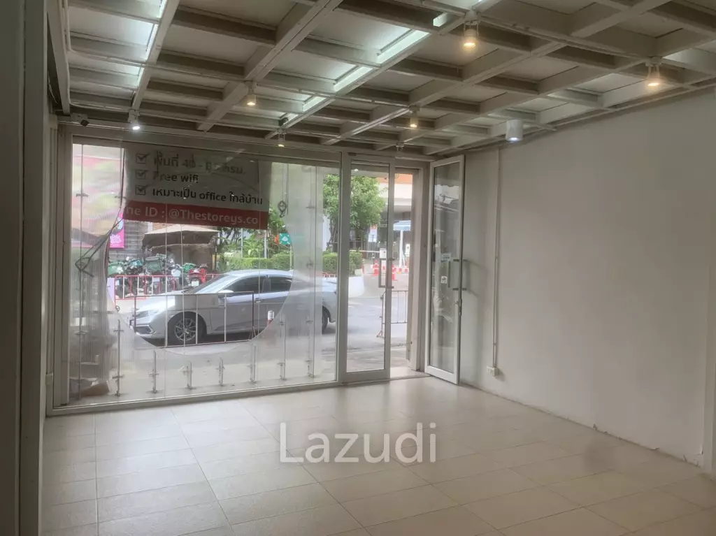 Prime Retail Space in Vibrant Bangkok District